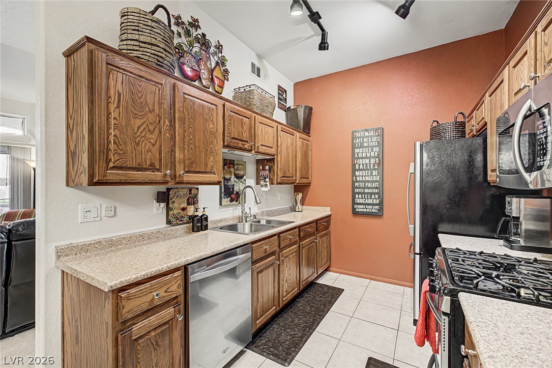 3395 Cactus Shadow Street 104 Property Photo 4