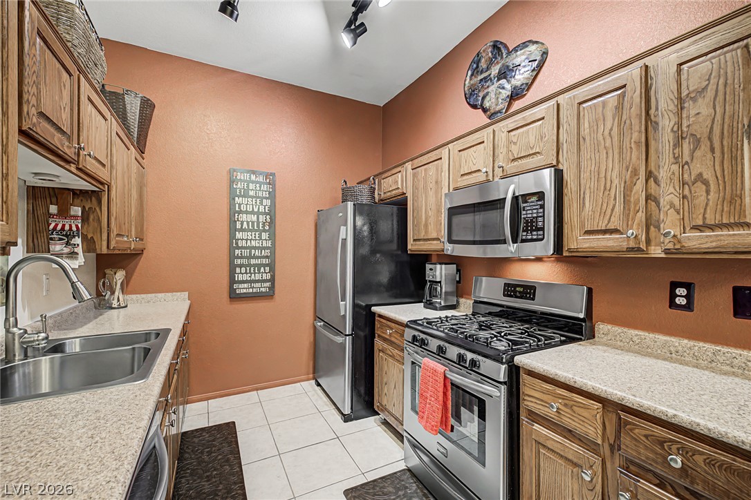 3395 Cactus Shadow Street 104 Property Photo 14