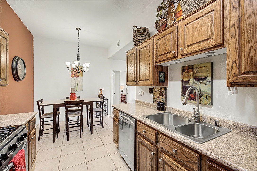3395 Cactus Shadow Street 104 Property Photo 15