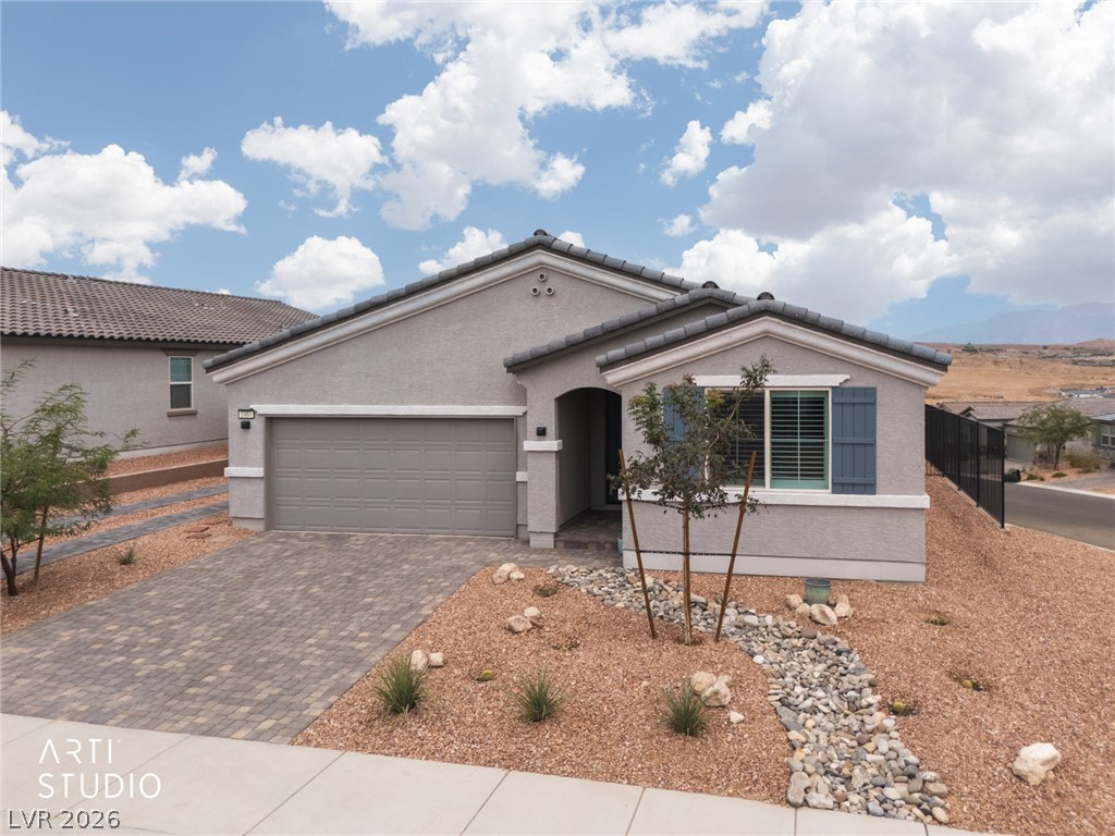 1460 Ridgemont Lane Property Photo 1