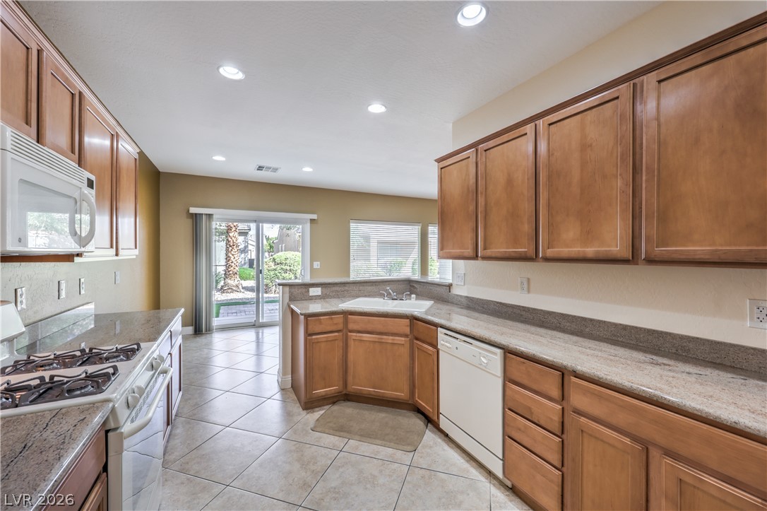 7766 Coast Jay Street Property Photo 15