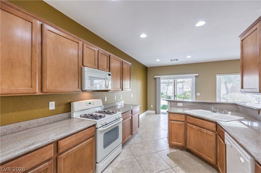 7766 Coast Jay Street Property Photo 16