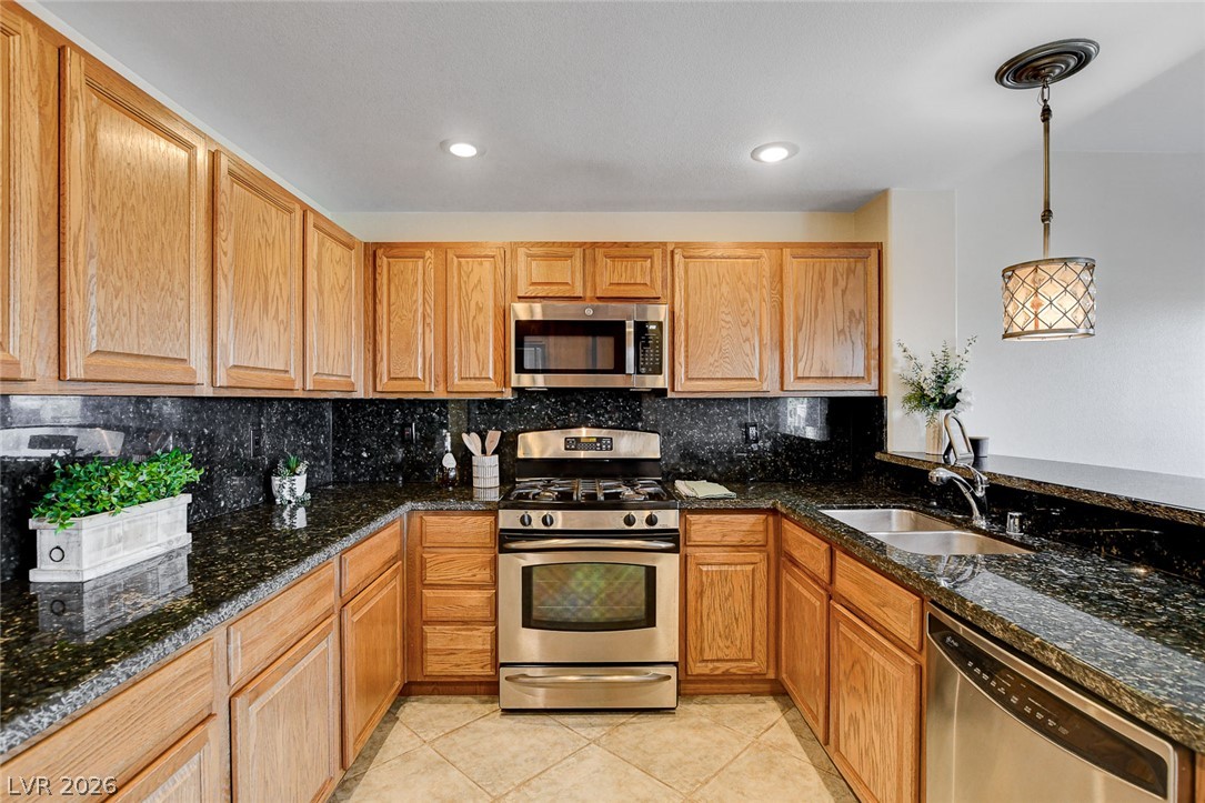 10730 Amber Ridge Drive 104 Property Photo 4