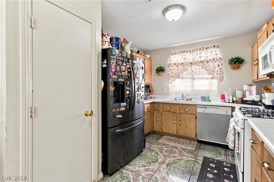 4176 Poe Drive Property Photo 10