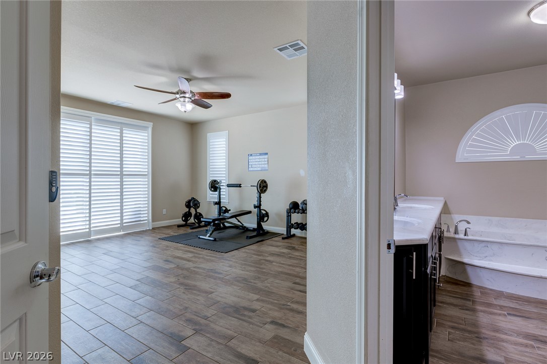 6403 Brandon Hills Court Property Photo 25