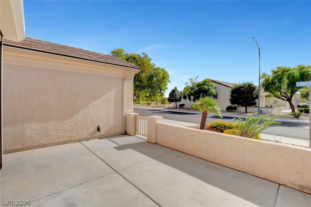 2236 Night Parrot Avenue Property Photo 3
