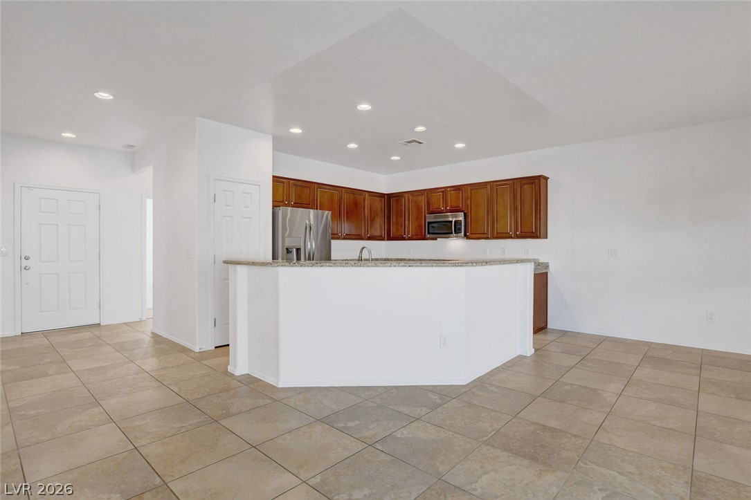 2236 Night Parrot Avenue Property Photo 4
