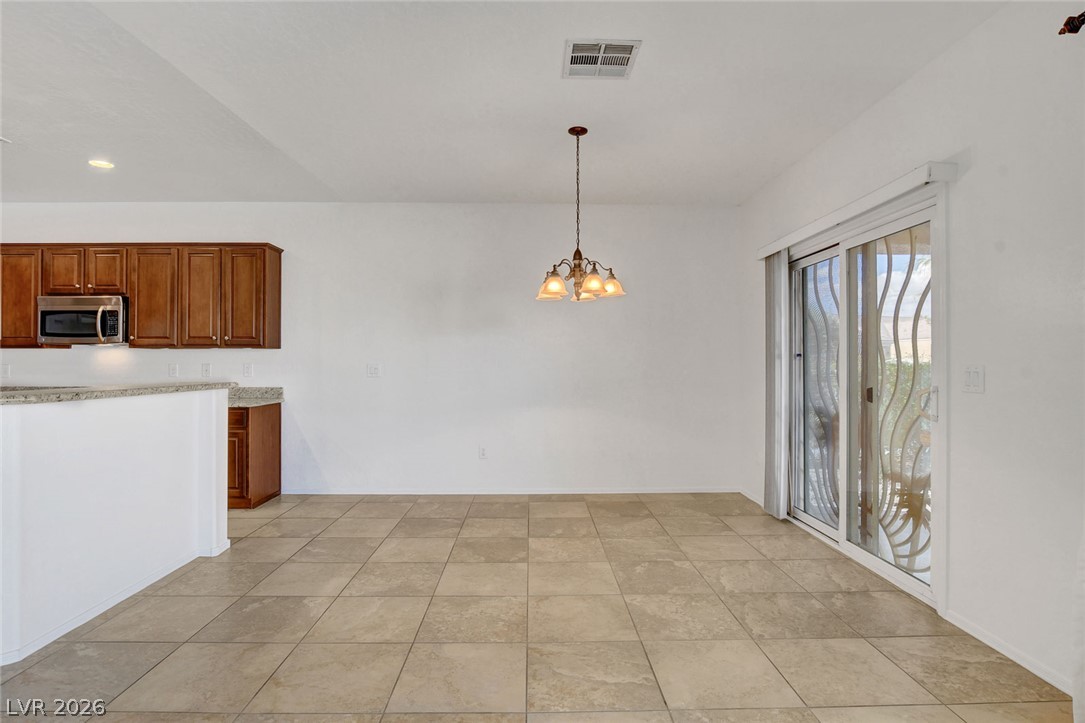 2236 Night Parrot Avenue Property Photo 11