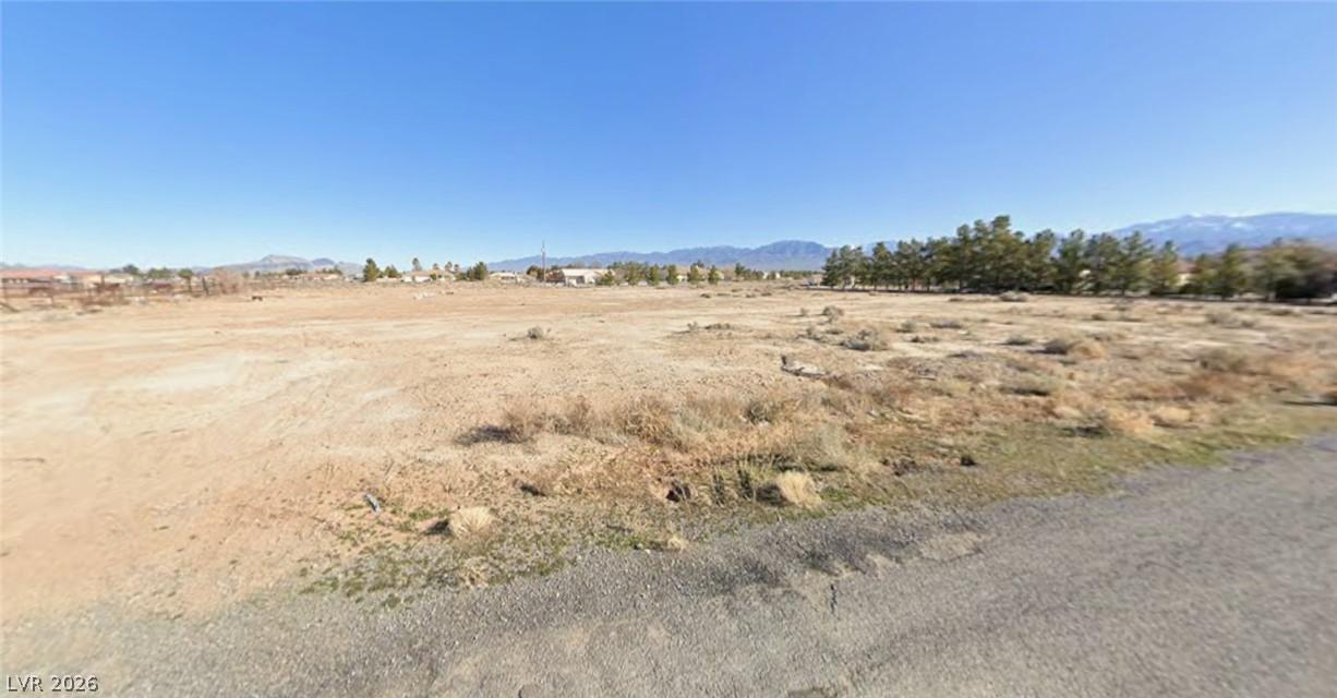 1350 West Iguana Street Property Photo 1