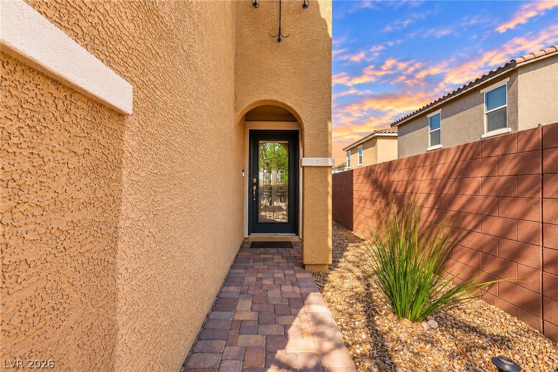 9088 Jade Vine Avenue Property Photo 4