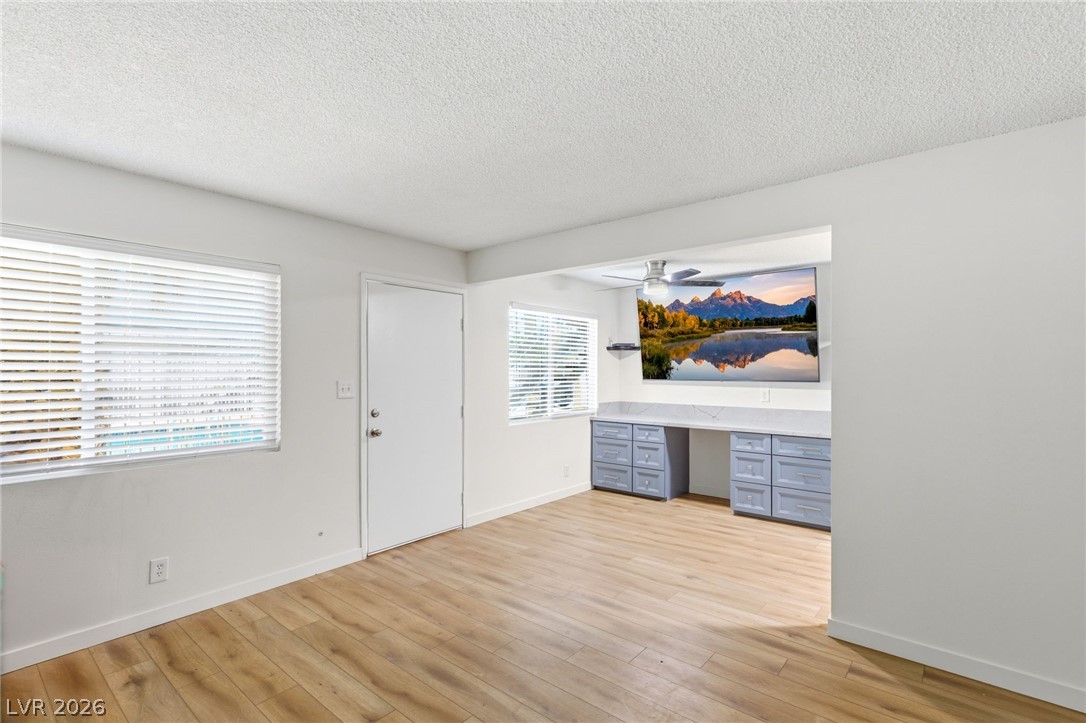 208 Orland Street 10 Property Photo 4