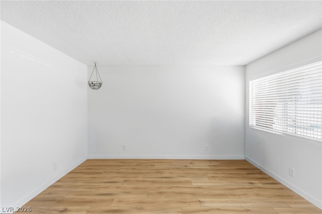 208 Orland Street 10 Property Photo 12