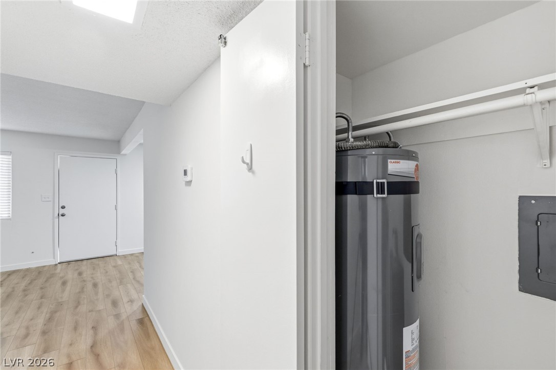 208 Orland Street 10 Property Photo 22
