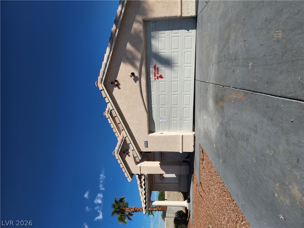 906 Dodee Court Property Photo 1