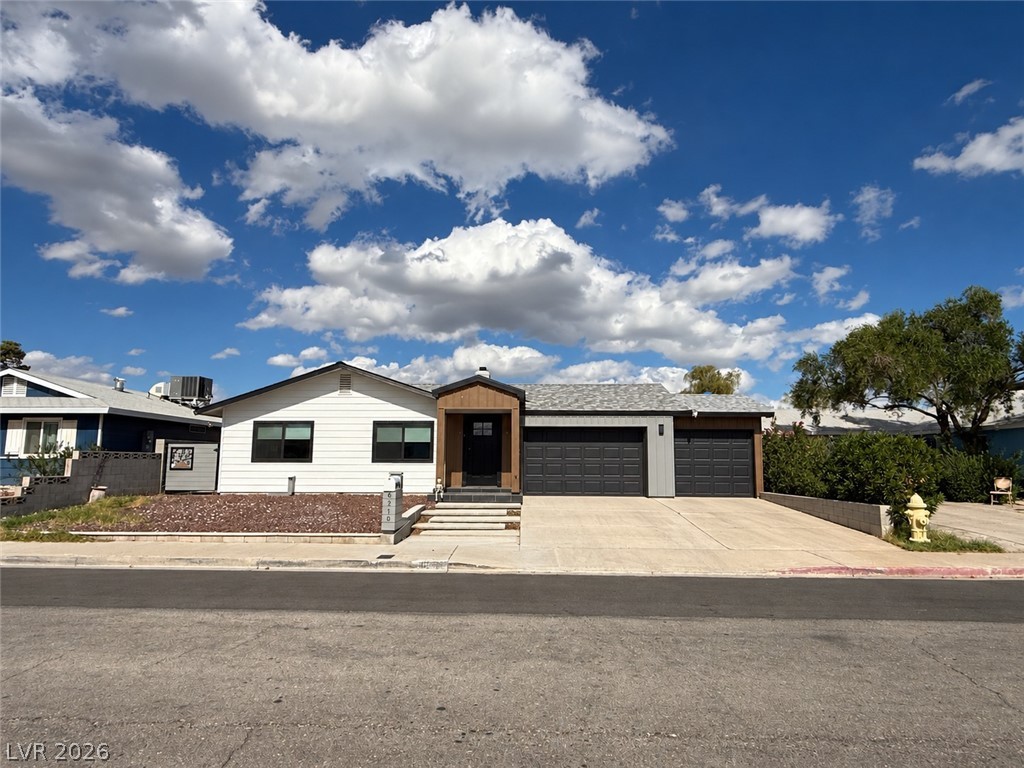 6270 Craigmont Avenue Property Photo 1