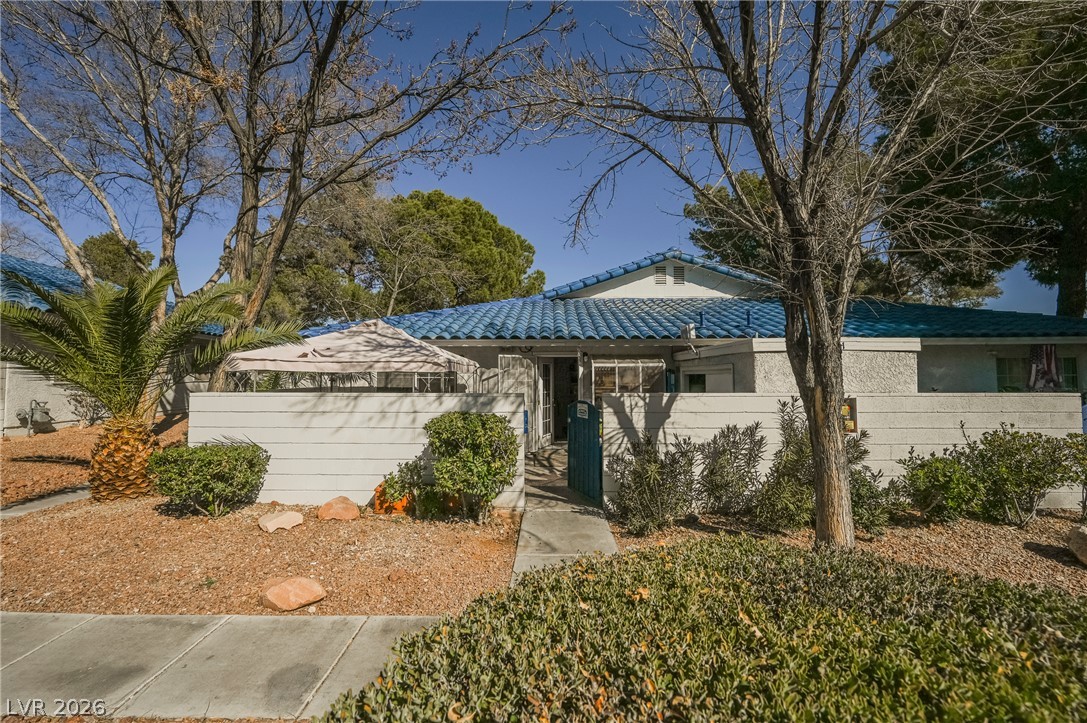 2141 Twickenham Place C Property Photo 1