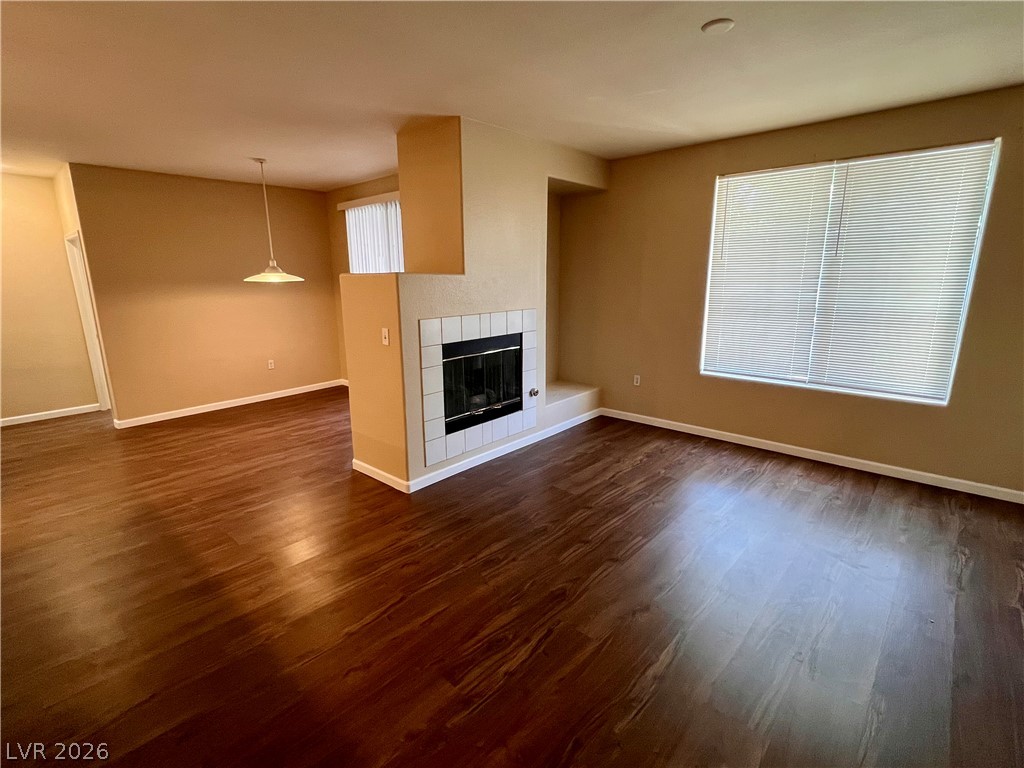 2325 Windmill Parkway 1813 Property Photo 8