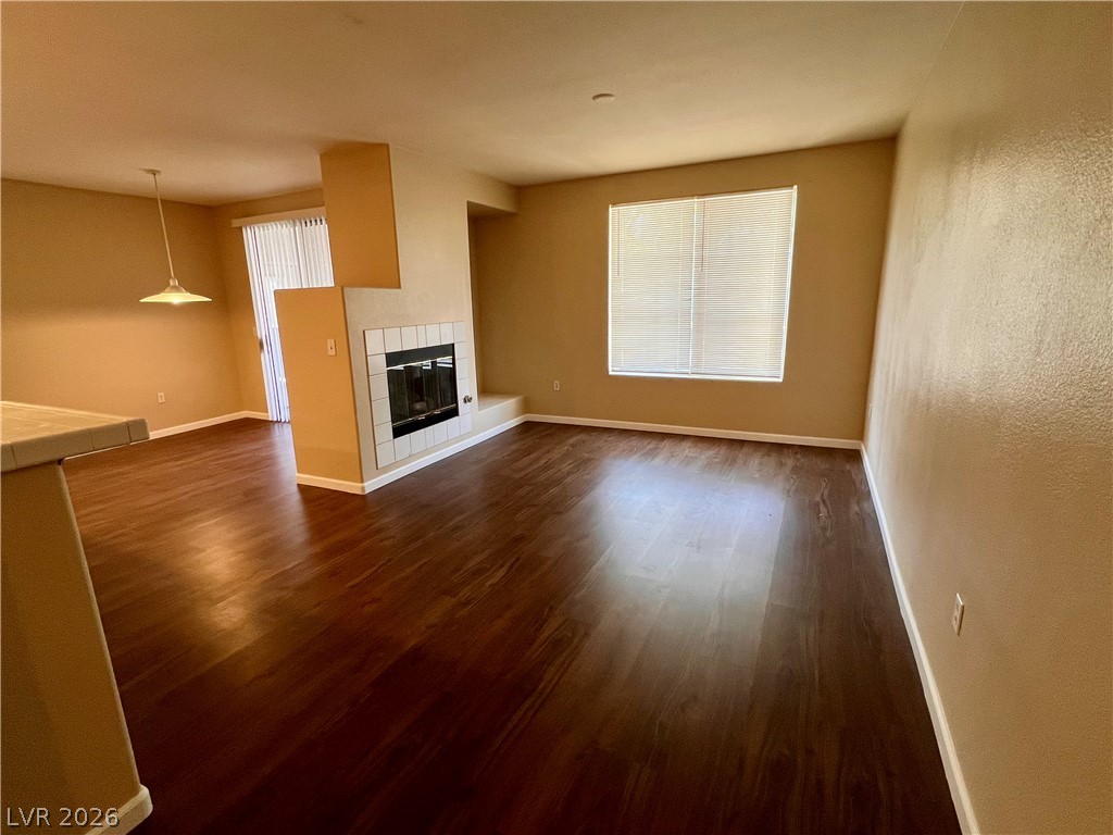 2325 Windmill Parkway 1813 Property Photo 13