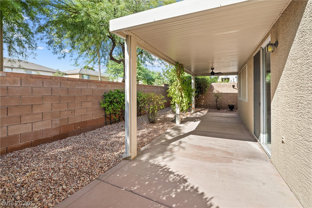 10929 Esta Ponia Court Property Photo 43