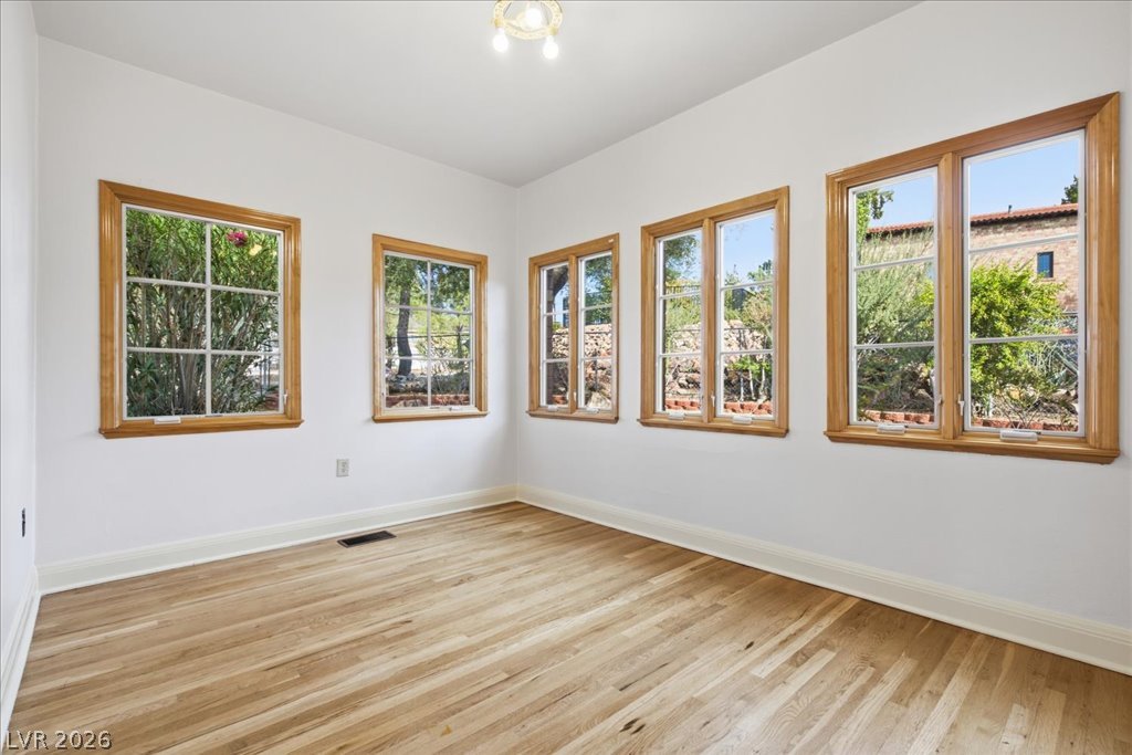 324 Nevada Way Property Photo 4