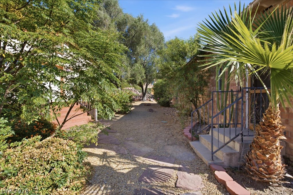 324 Nevada Way Property Photo 35