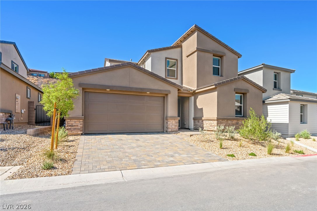 1513 Capri Cascades Court Property Photo 1