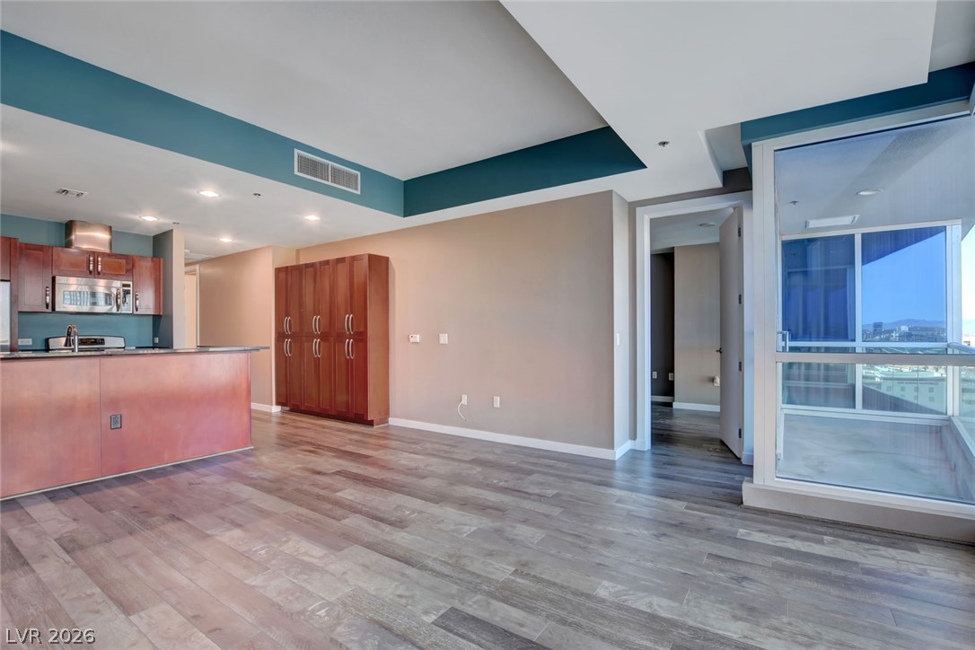 4575 Dean Martin Drive 1005 Property Photo 1