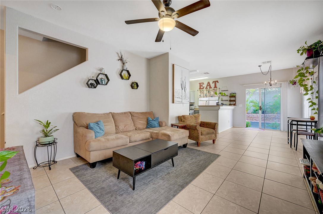 2552 Land Rush Drive Property Photo 2
