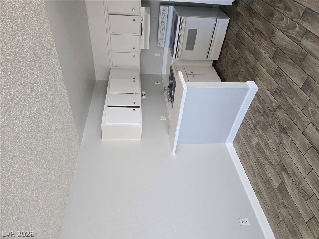 485 North Circle Property Photo 4