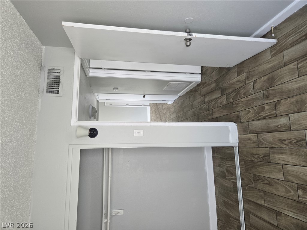 485 North Circle Property Photo 11