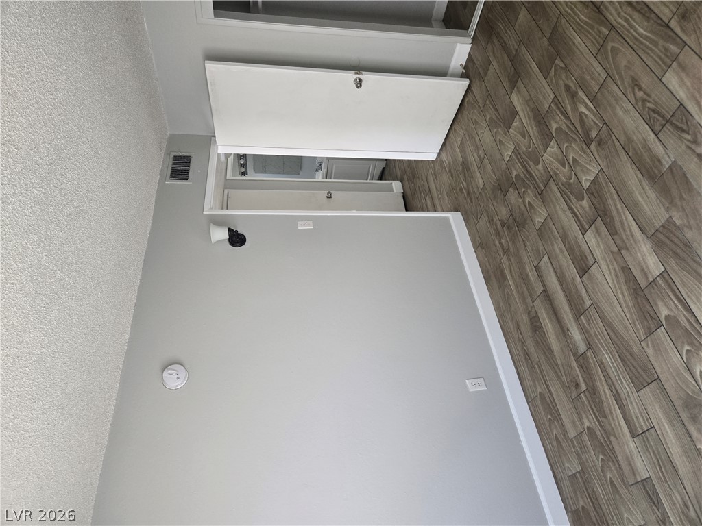 485 North Circle Property Photo 12