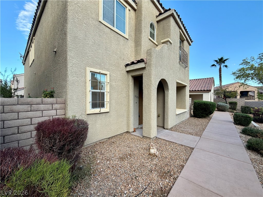 1025 Larkspur Point Court Property Photo 1