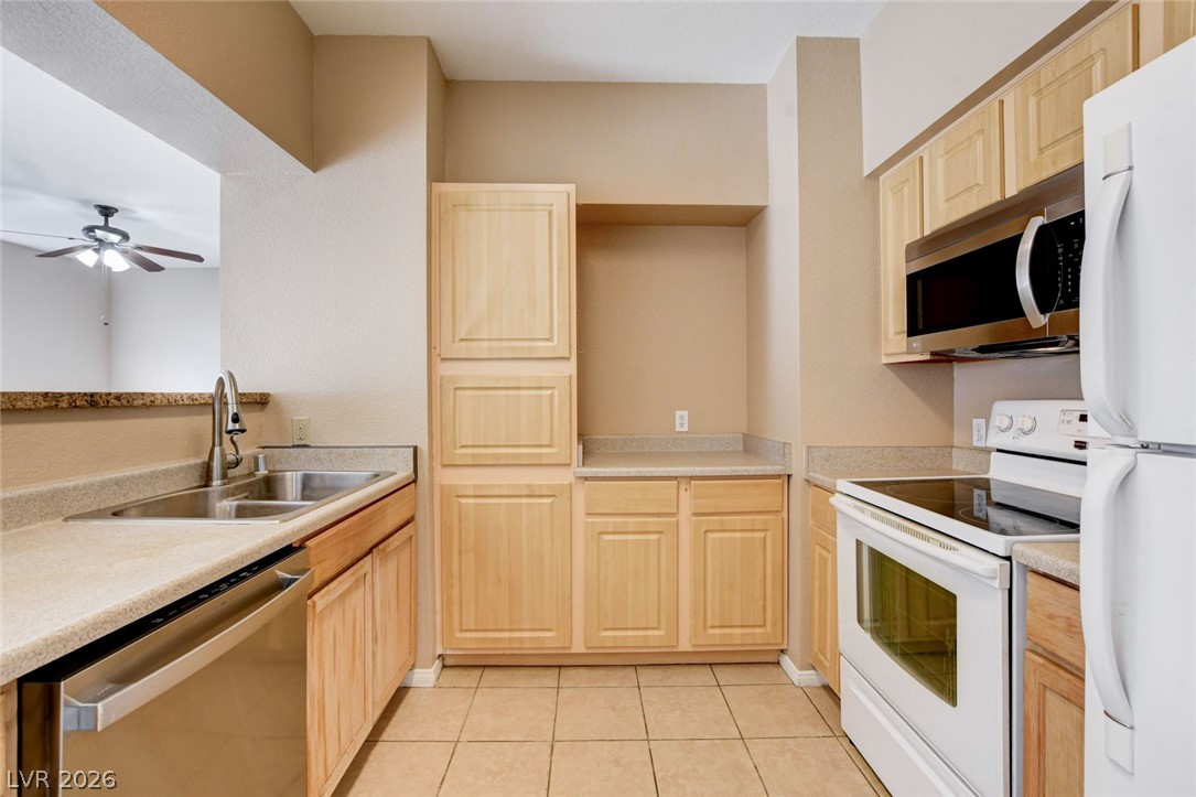 6955 North Durango Drive 1060 Property Photo 7