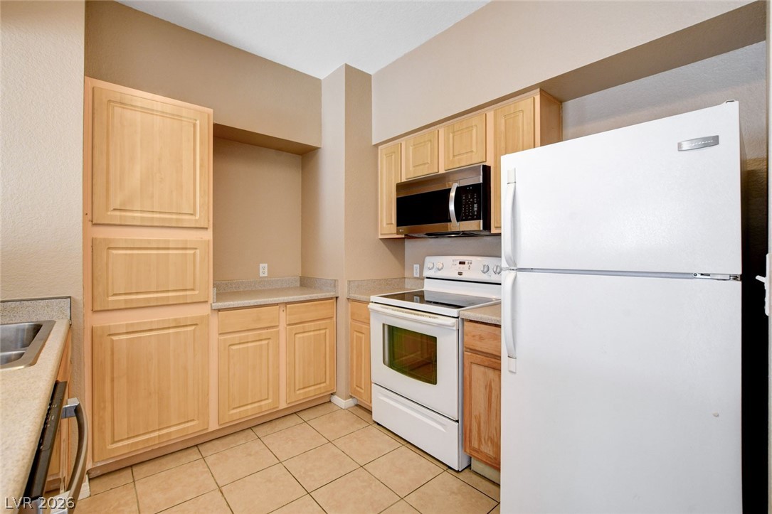 6955 North Durango Drive 1060 Property Photo 8