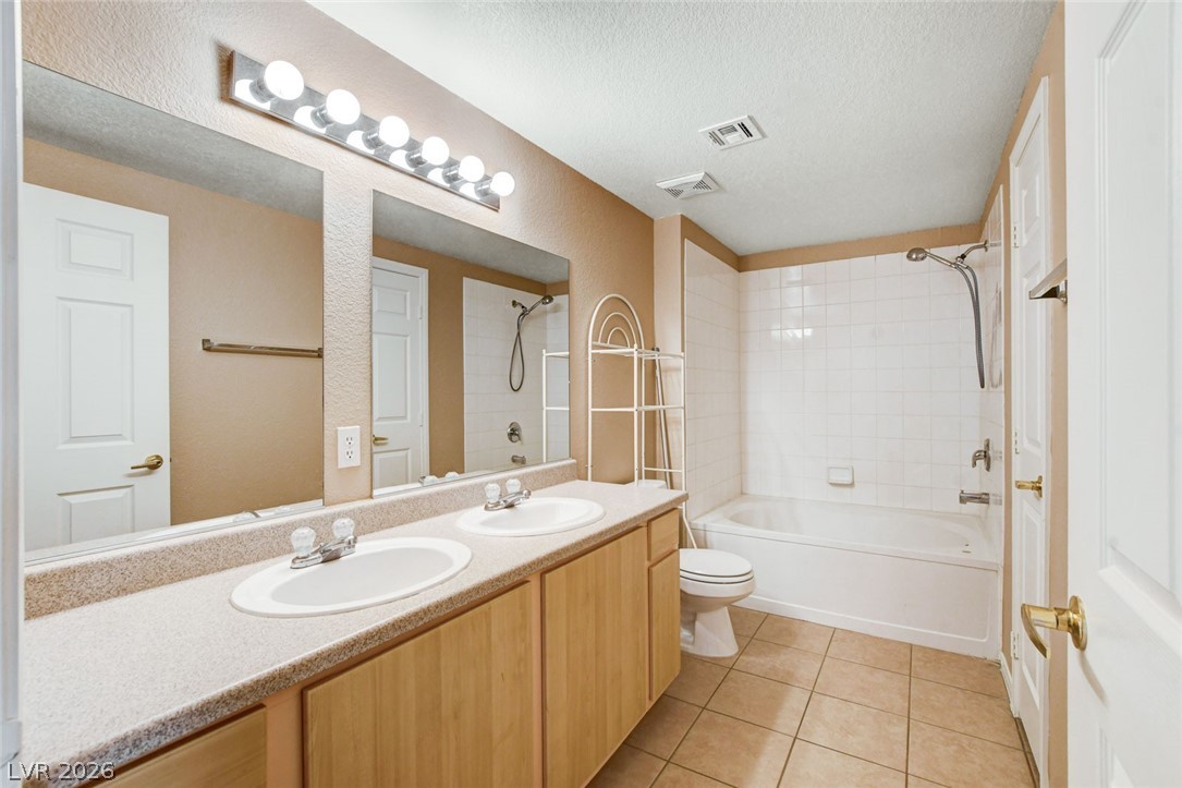 6955 North Durango Drive 1060 Property Photo 23