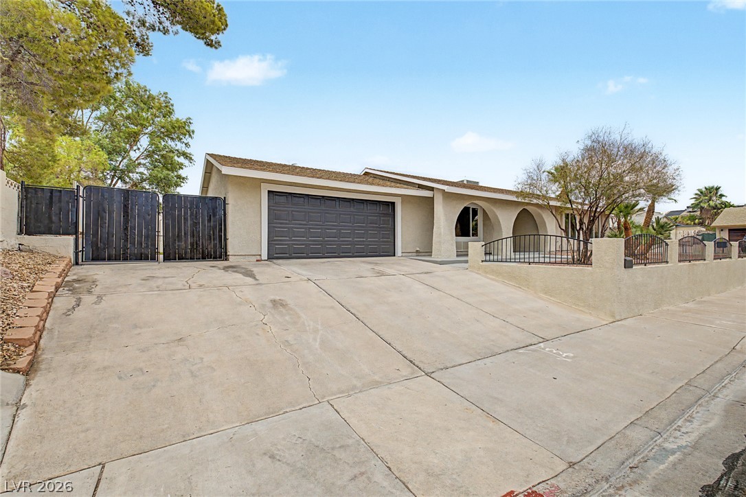 1402 Esther Drive Property Photo 5