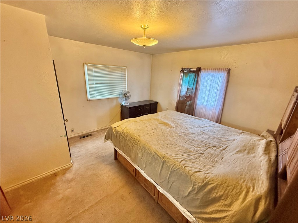 890 Park Avenue Property Photo 4