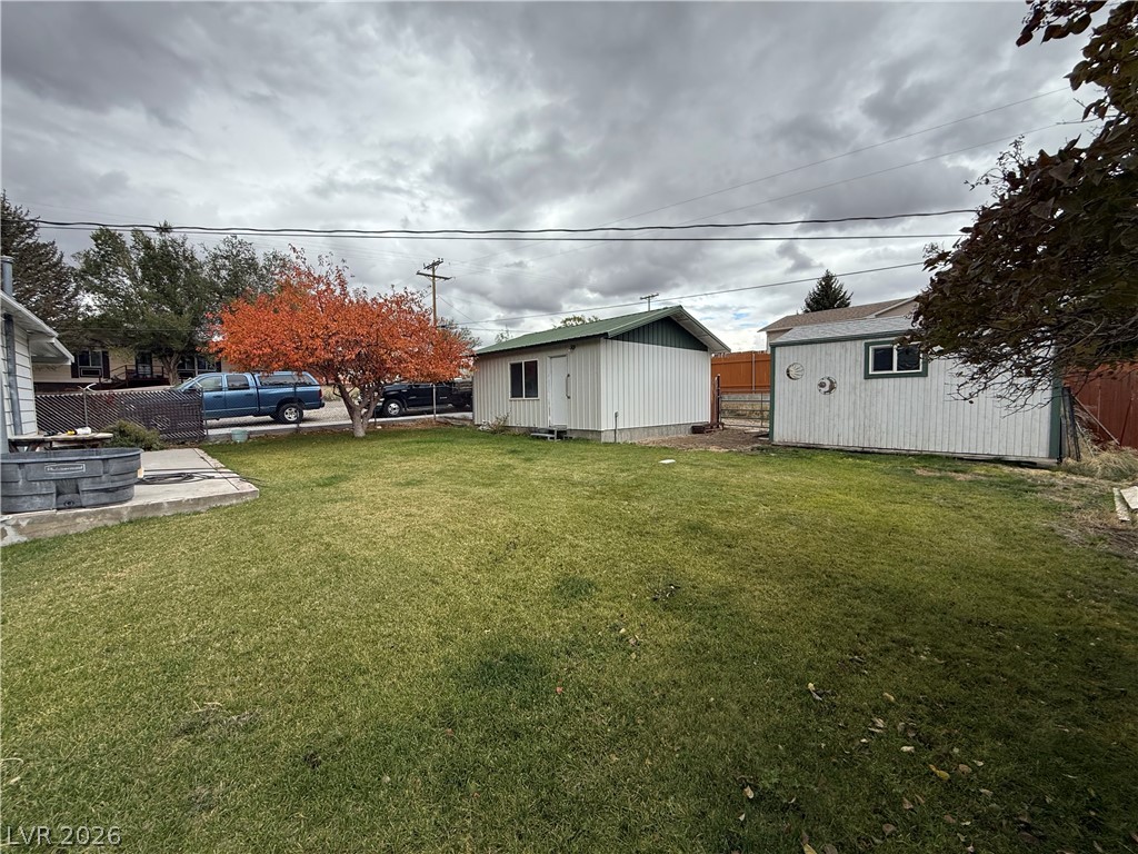890 Park Avenue Property Photo 8