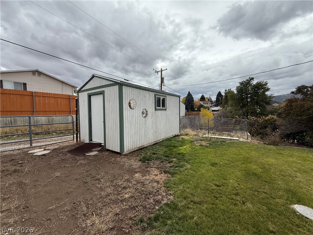 890 Park Avenue Property Photo 10