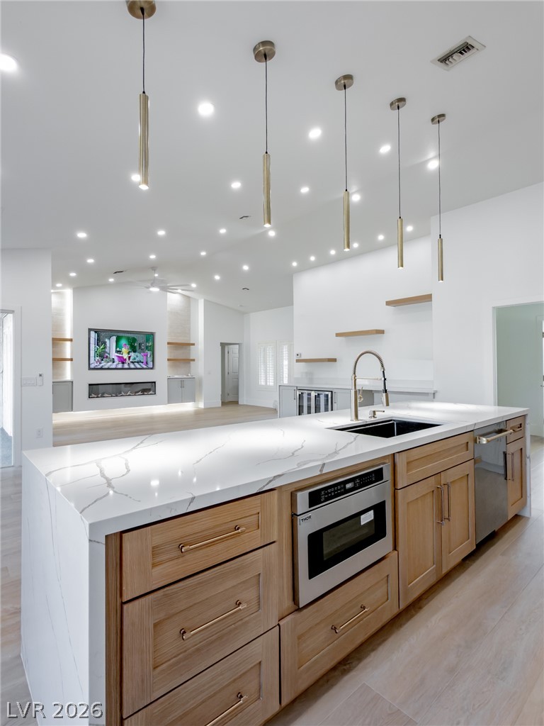9208 Cactus Wood Drive Property Photo 3