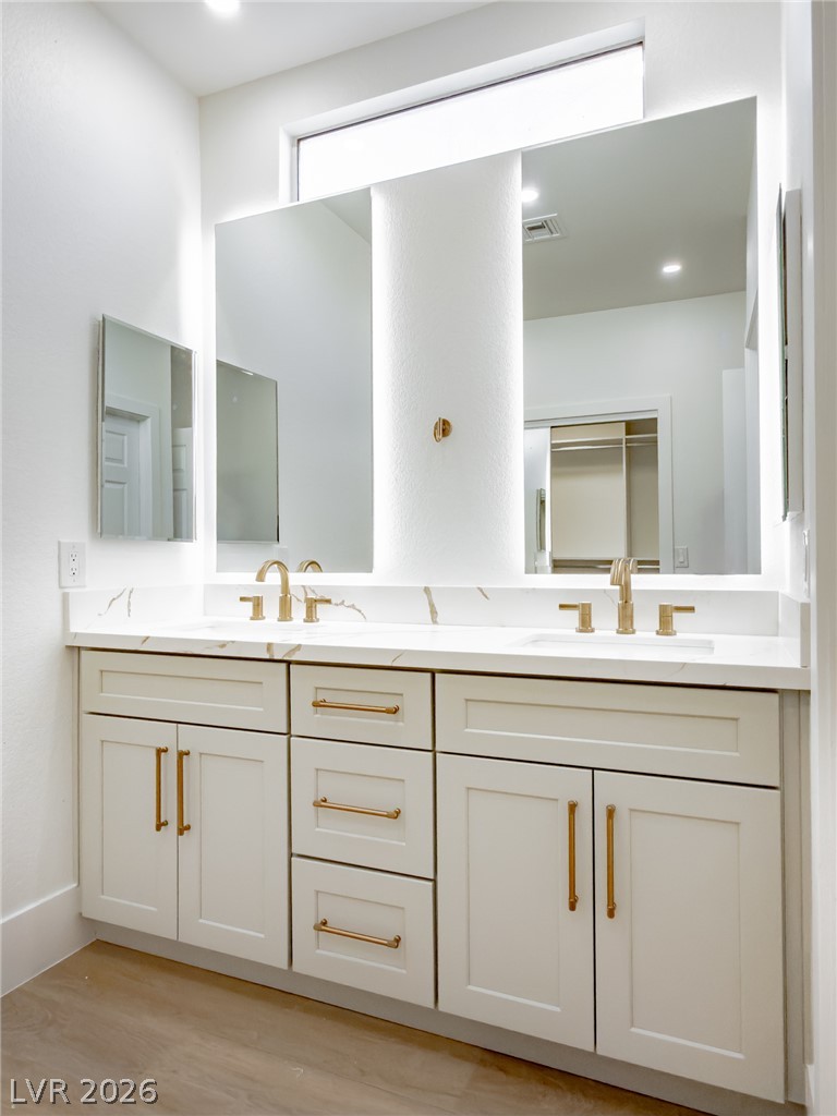 9208 Cactus Wood Drive Property Photo 18