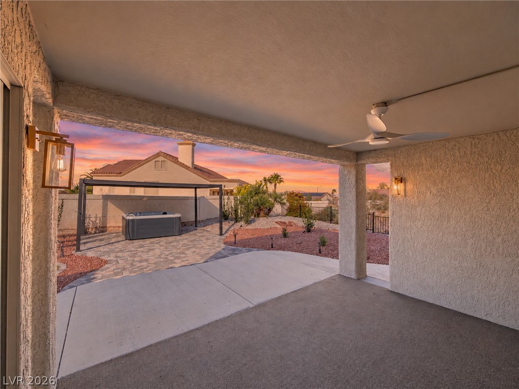 9208 Cactus Wood Drive Property Photo 30