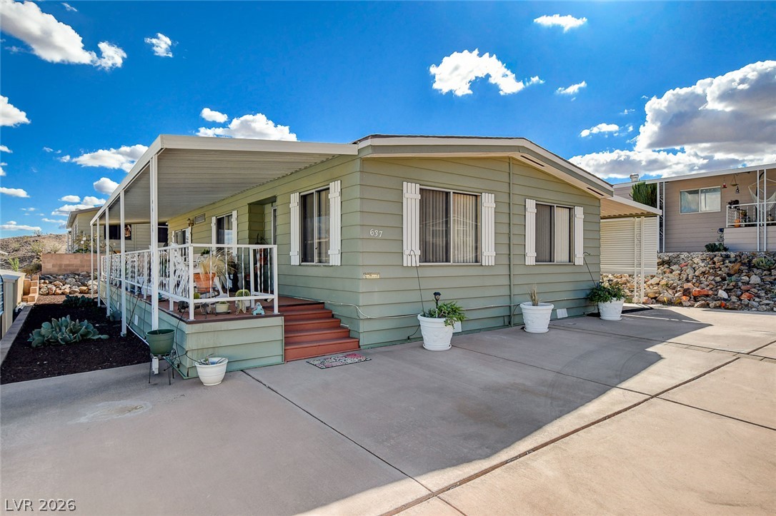 637 Mount Bona Way Property Photo 6