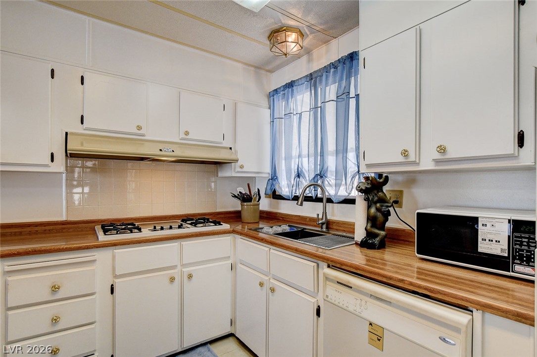 637 Mount Bona Way Property Photo 30