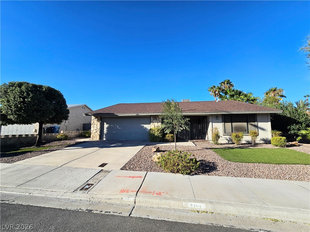 5194 Golden Spring Avenue Property Photo 1