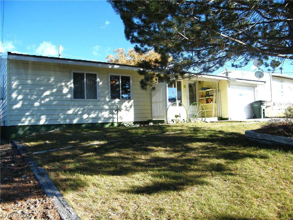 8 Connors Court Property Photo 1