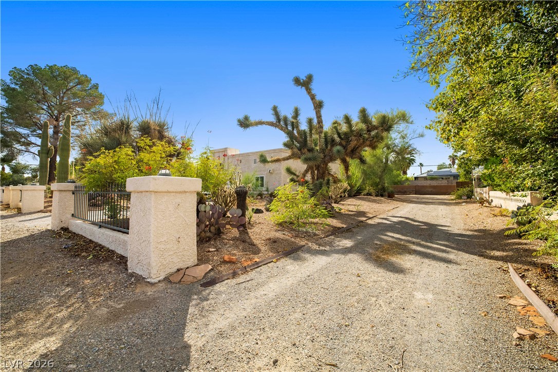 1823 Valley Drive Property Photo 6