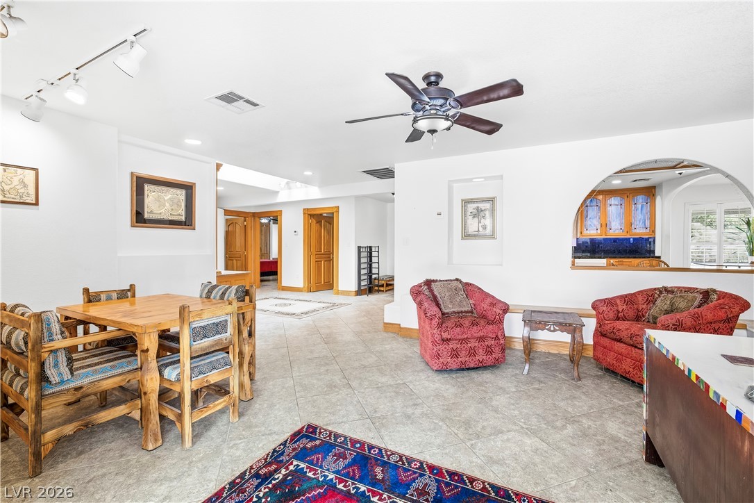 1823 Valley Drive Property Photo 14