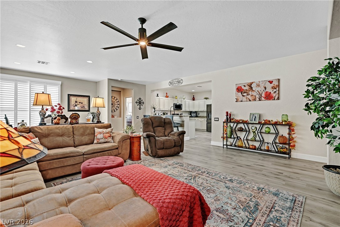 2683 Lochleven Way Property Photo 8