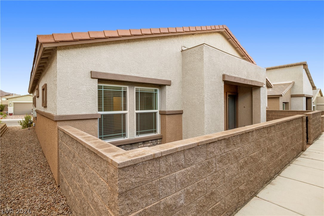 296 Aravalli Crest Street Property Photo 4